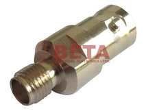 ADAPTADOR BNC FEMEA / SMA FEMEA